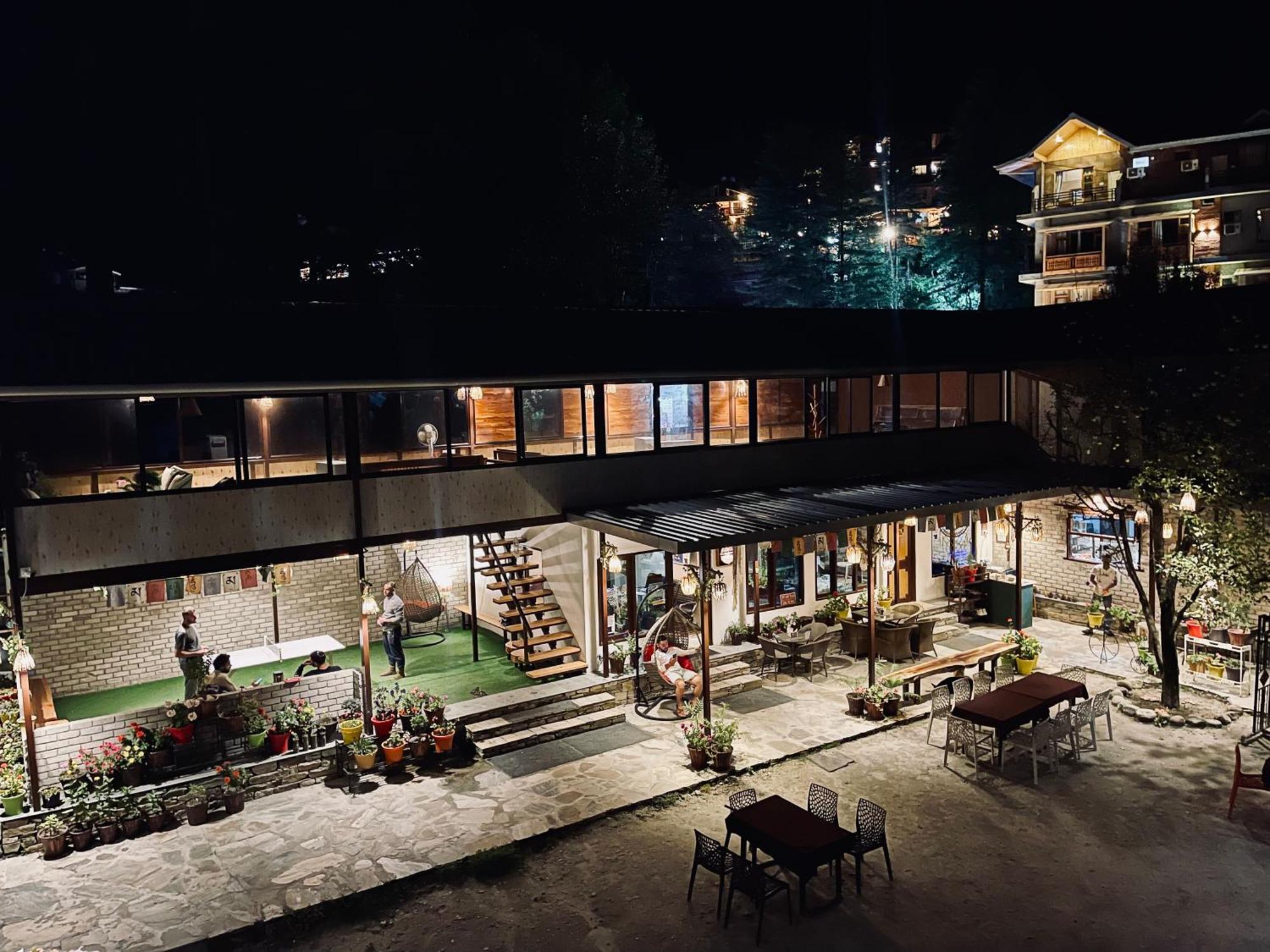 Hotel The Royal Orchard Kasol Exterior foto