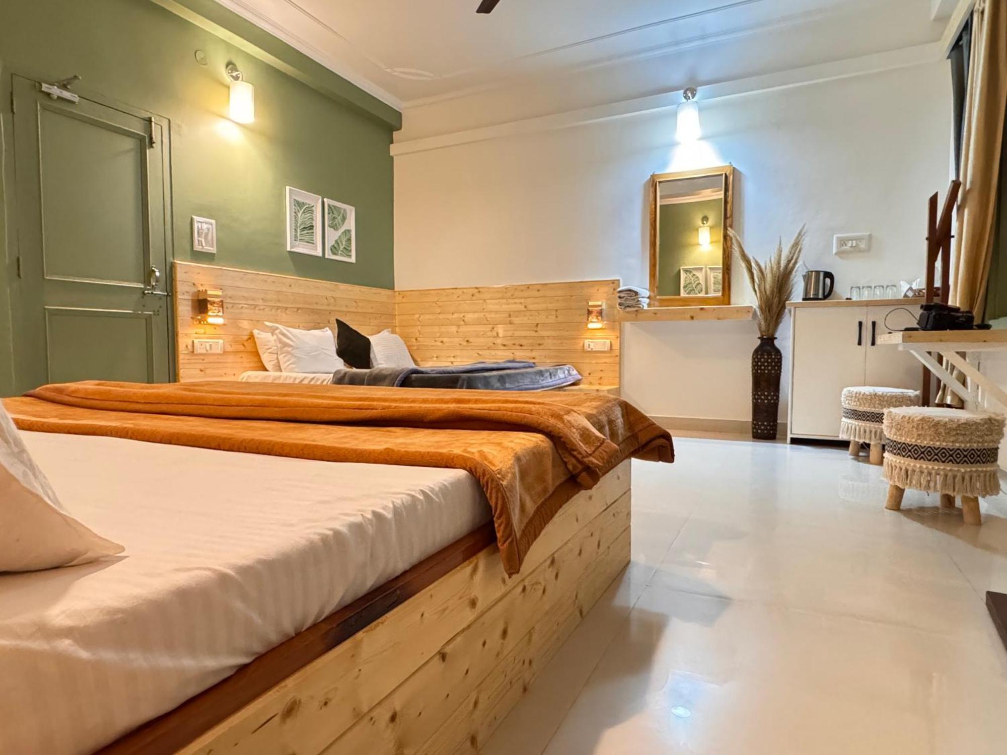 Hotel The Royal Orchard Kasol Exterior foto